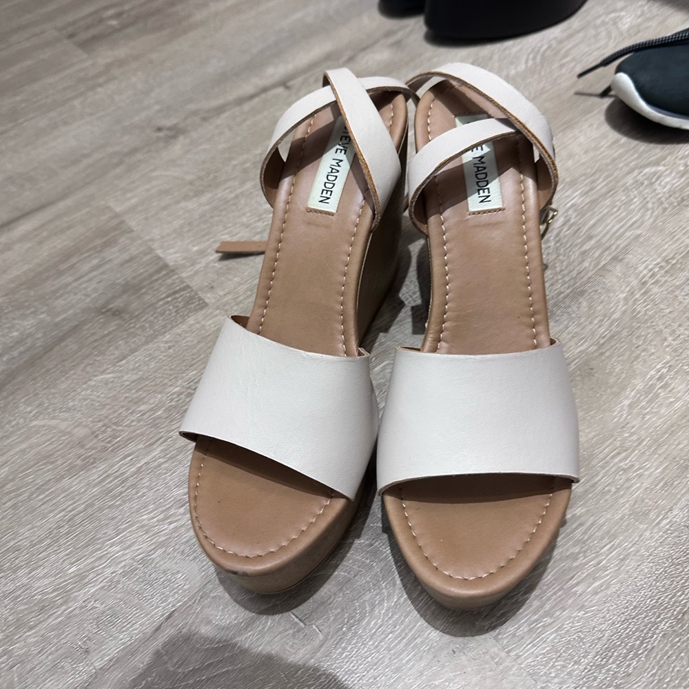Wedge heel, NWOT